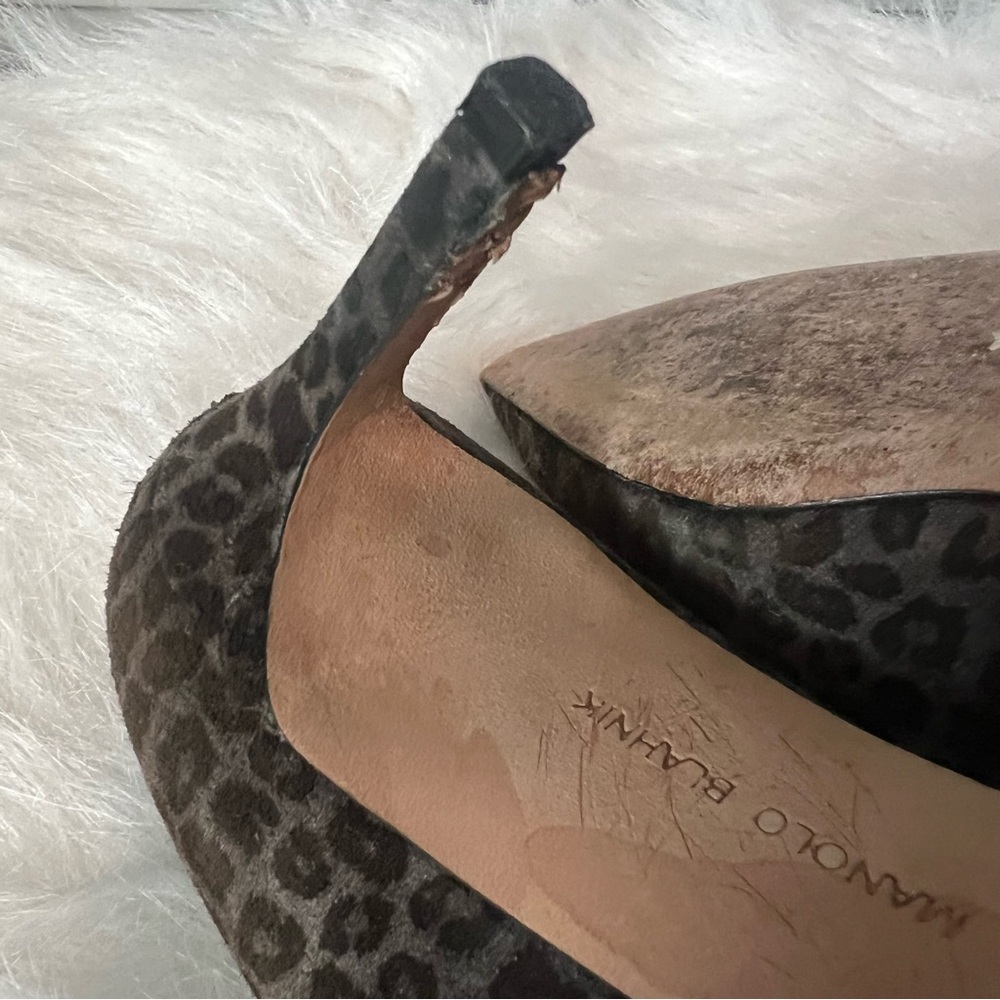 Manolo Blahnik Leopard Print Suede Size 37 Pointed Toe Heels - Picture 13 of 15